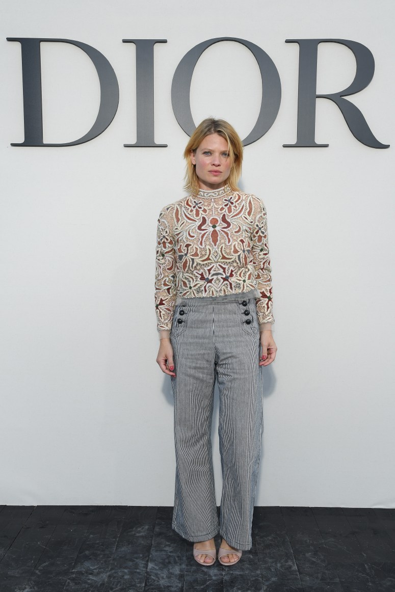 Christian Dior : Photocall - Paris Fashion Week Womenswear Spring/Summer 2019
